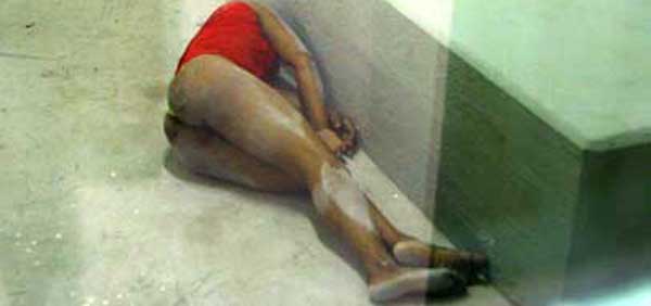 Parma 2008, prostituta nigeriana abbandonata in una cella del comando della polizia municipale