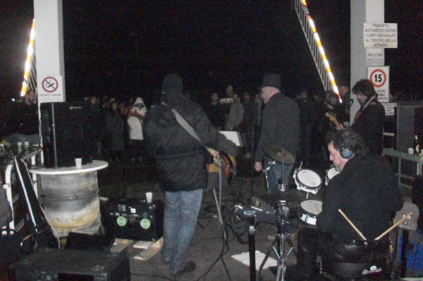 Sesto Fiorentino: Concerto di solidarietà alla Richard Ginori occupata, 12 gennaio 2013.