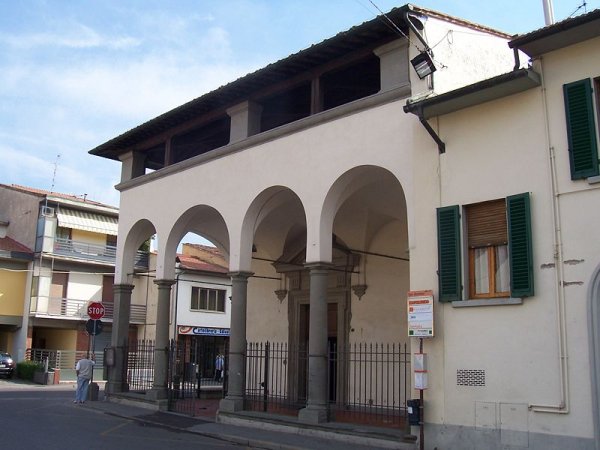 San Donnino, Florence (aussi nommée "San Pechino", Saint-Pékin): La place de l'Église avec le terminus de la ligne 35.