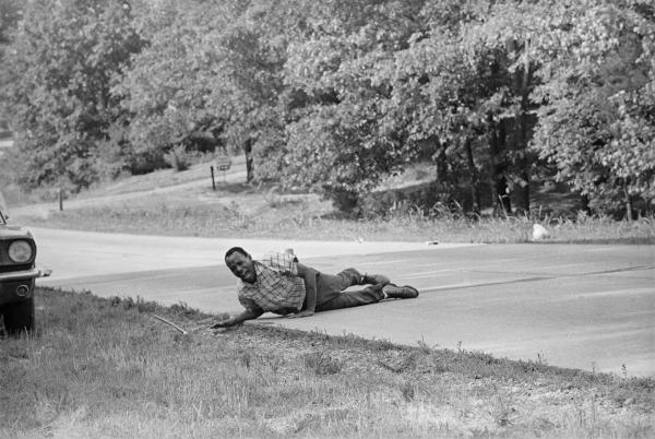 Shot on James Meredith, foto di Jack R. Thornell (gli valse il Pulitzer)