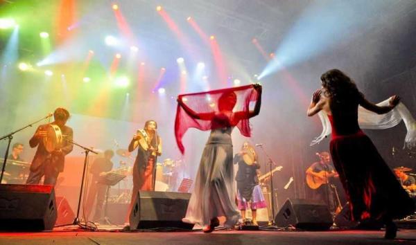 [[https://www.mysalentotravel.com/files/Musica%20nel%20Salento/taranta-salento.jpg?45ae83c176|]]