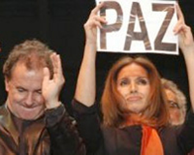 Víctor Manuel assieme a Ana Belén.