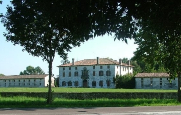 Il complesso della Villa Mainardi di Colloredo, dove Ermes risiedette e scrisse le sue liriche in friulano.