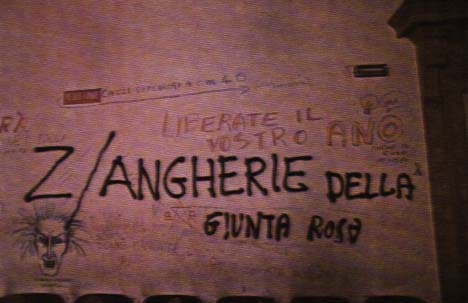 Scritta murale contro il sindaco PCI Renato Zangheri.